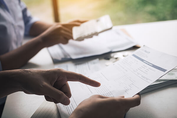 Calculating-a-pile-debt Credit Counselling Couple