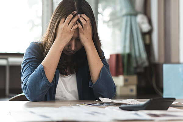 paying-more-interest-late-fees-and-penalties-on-top-of-debts Paying More Interest Late Fees On Top Of Debts